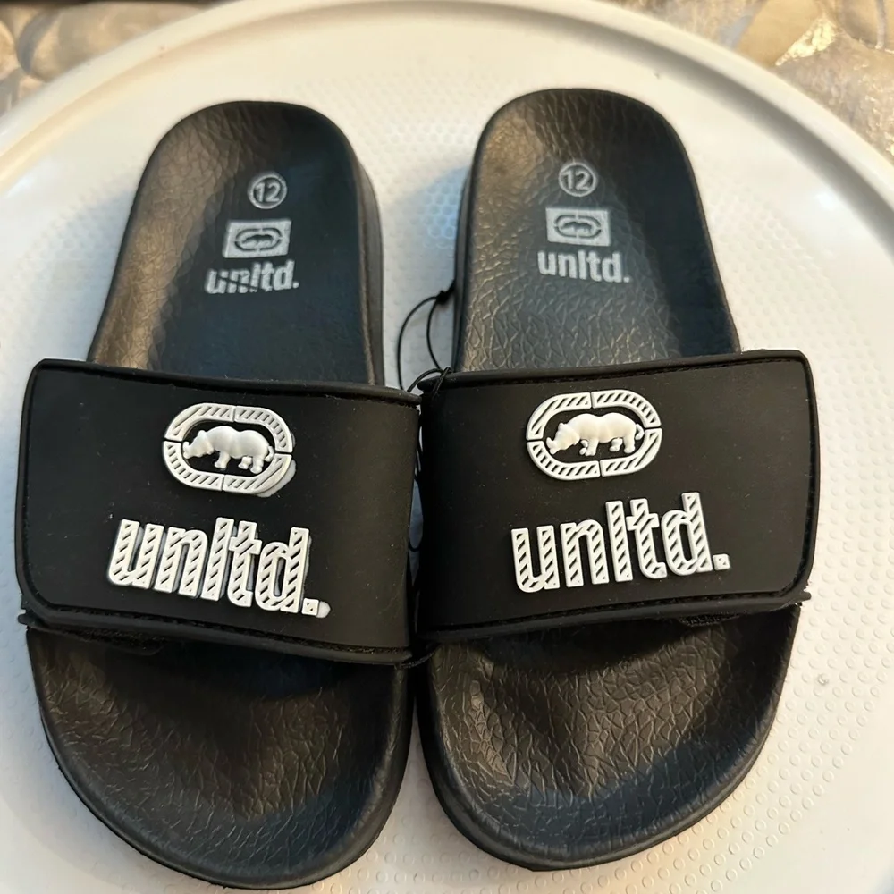 🆕Ecko Unlimited Kid Slides
